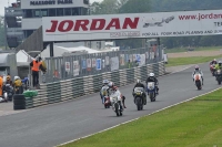 Mallory-park-Leicestershire;Mallory-park-photographs;Motorcycle-action-photographs;classic-bikes;event-digital-images;eventdigitalimages;mallory-park;no-limits-trackday;peter-wileman-photography;vintage-bikes;vintage-motorcycles;vmcc-festival-1000-bikes