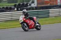 Mallory-park-Leicestershire;Mallory-park-photographs;Motorcycle-action-photographs;classic-bikes;event-digital-images;eventdigitalimages;mallory-park;no-limits-trackday;peter-wileman-photography;vintage-bikes;vintage-motorcycles;vmcc-festival-1000-bikes