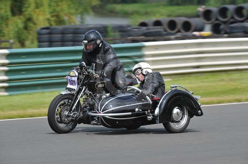 Mallory park Leicestershire;Mallory park photographs;Motorcycle action photographs;classic bikes;event digital images;eventdigitalimages;mallory park;no limits trackday;peter wileman photography;vintage bikes;vintage motorcycles;vmcc festival 1000 bikes