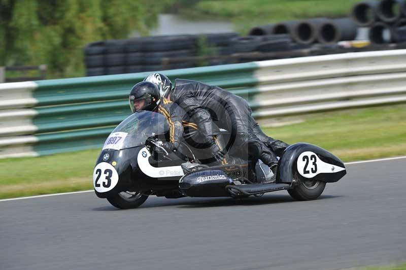 Mallory park Leicestershire;Mallory park photographs;Motorcycle action photographs;classic bikes;event digital images;eventdigitalimages;mallory park;no limits trackday;peter wileman photography;vintage bikes;vintage motorcycles;vmcc festival 1000 bikes