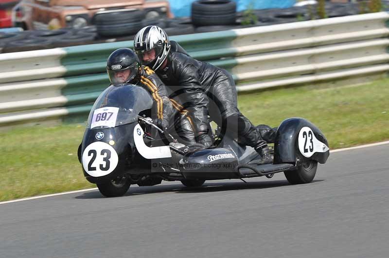 Mallory park Leicestershire;Mallory park photographs;Motorcycle action photographs;classic bikes;event digital images;eventdigitalimages;mallory park;no limits trackday;peter wileman photography;vintage bikes;vintage motorcycles;vmcc festival 1000 bikes