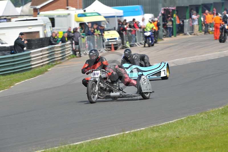 Mallory park Leicestershire;Mallory park photographs;Motorcycle action photographs;classic bikes;event digital images;eventdigitalimages;mallory park;no limits trackday;peter wileman photography;vintage bikes;vintage motorcycles;vmcc festival 1000 bikes