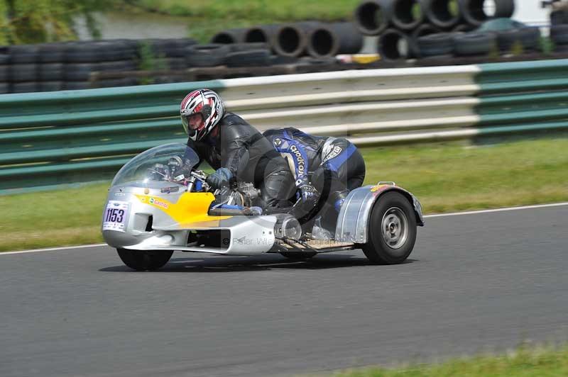 Mallory park Leicestershire;Mallory park photographs;Motorcycle action photographs;classic bikes;event digital images;eventdigitalimages;mallory park;no limits trackday;peter wileman photography;vintage bikes;vintage motorcycles;vmcc festival 1000 bikes