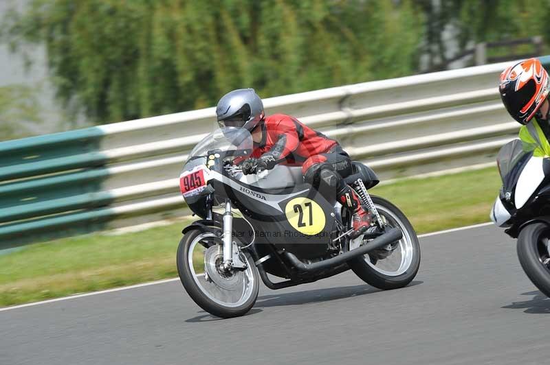 Mallory park Leicestershire;Mallory park photographs;Motorcycle action photographs;classic bikes;event digital images;eventdigitalimages;mallory park;no limits trackday;peter wileman photography;vintage bikes;vintage motorcycles;vmcc festival 1000 bikes