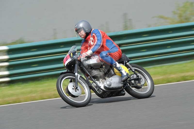 Mallory park Leicestershire;Mallory park photographs;Motorcycle action photographs;classic bikes;event digital images;eventdigitalimages;mallory park;no limits trackday;peter wileman photography;vintage bikes;vintage motorcycles;vmcc festival 1000 bikes