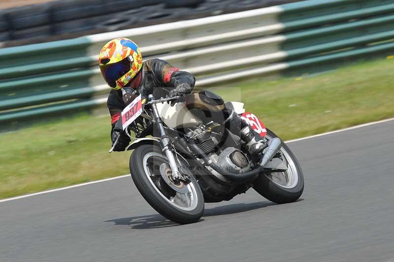 Mallory park Leicestershire;Mallory park photographs;Motorcycle action photographs;classic bikes;event digital images;eventdigitalimages;mallory park;no limits trackday;peter wileman photography;vintage bikes;vintage motorcycles;vmcc festival 1000 bikes