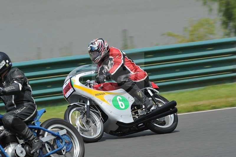 Mallory park Leicestershire;Mallory park photographs;Motorcycle action photographs;classic bikes;event digital images;eventdigitalimages;mallory park;no limits trackday;peter wileman photography;vintage bikes;vintage motorcycles;vmcc festival 1000 bikes