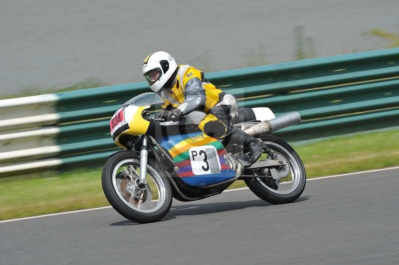 Mallory park Leicestershire;Mallory park photographs;Motorcycle action photographs;classic bikes;event digital images;eventdigitalimages;mallory park;no limits trackday;peter wileman photography;vintage bikes;vintage motorcycles;vmcc festival 1000 bikes