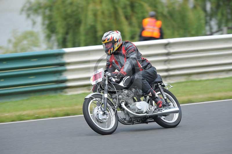 Mallory park Leicestershire;Mallory park photographs;Motorcycle action photographs;classic bikes;event digital images;eventdigitalimages;mallory park;no limits trackday;peter wileman photography;vintage bikes;vintage motorcycles;vmcc festival 1000 bikes