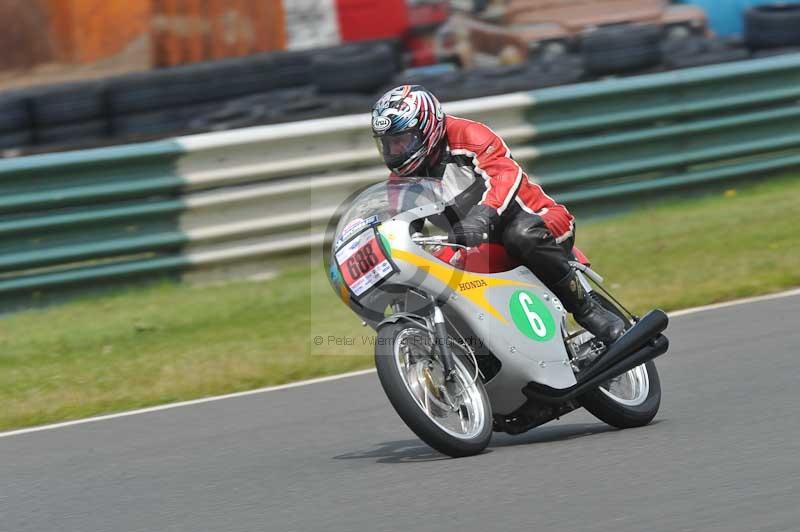 Mallory park Leicestershire;Mallory park photographs;Motorcycle action photographs;classic bikes;event digital images;eventdigitalimages;mallory park;no limits trackday;peter wileman photography;vintage bikes;vintage motorcycles;vmcc festival 1000 bikes