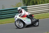 Mallory-park-Leicestershire;Mallory-park-photographs;Motorcycle-action-photographs;classic-bikes;event-digital-images;eventdigitalimages;mallory-park;no-limits-trackday;peter-wileman-photography;vintage-bikes;vintage-motorcycles;vmcc-festival-1000-bikes