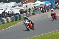 Mallory-park-Leicestershire;Mallory-park-photographs;Motorcycle-action-photographs;classic-bikes;event-digital-images;eventdigitalimages;mallory-park;no-limits-trackday;peter-wileman-photography;vintage-bikes;vintage-motorcycles;vmcc-festival-1000-bikes