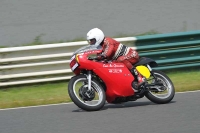 Mallory-park-Leicestershire;Mallory-park-photographs;Motorcycle-action-photographs;classic-bikes;event-digital-images;eventdigitalimages;mallory-park;no-limits-trackday;peter-wileman-photography;vintage-bikes;vintage-motorcycles;vmcc-festival-1000-bikes