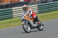 Mallory-park-Leicestershire;Mallory-park-photographs;Motorcycle-action-photographs;classic-bikes;event-digital-images;eventdigitalimages;mallory-park;no-limits-trackday;peter-wileman-photography;vintage-bikes;vintage-motorcycles;vmcc-festival-1000-bikes