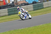 Mallory-park-Leicestershire;Mallory-park-photographs;Motorcycle-action-photographs;classic-bikes;event-digital-images;eventdigitalimages;mallory-park;no-limits-trackday;peter-wileman-photography;vintage-bikes;vintage-motorcycles;vmcc-festival-1000-bikes