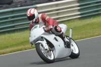 Mallory-park-Leicestershire;Mallory-park-photographs;Motorcycle-action-photographs;classic-bikes;event-digital-images;eventdigitalimages;mallory-park;no-limits-trackday;peter-wileman-photography;vintage-bikes;vintage-motorcycles;vmcc-festival-1000-bikes