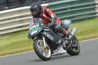 Mallory-park-Leicestershire;Mallory-park-photographs;Motorcycle-action-photographs;classic-bikes;event-digital-images;eventdigitalimages;mallory-park;no-limits-trackday;peter-wileman-photography;vintage-bikes;vintage-motorcycles;vmcc-festival-1000-bikes