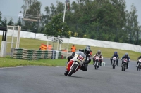 Mallory-park-Leicestershire;Mallory-park-photographs;Motorcycle-action-photographs;classic-bikes;event-digital-images;eventdigitalimages;mallory-park;no-limits-trackday;peter-wileman-photography;vintage-bikes;vintage-motorcycles;vmcc-festival-1000-bikes