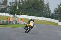 Mallory-park-Leicestershire;Mallory-park-photographs;Motorcycle-action-photographs;classic-bikes;event-digital-images;eventdigitalimages;mallory-park;no-limits-trackday;peter-wileman-photography;vintage-bikes;vintage-motorcycles;vmcc-festival-1000-bikes