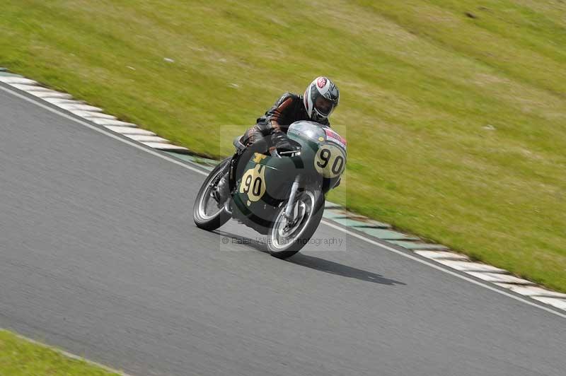 Mallory park Leicestershire;Mallory park photographs;Motorcycle action photographs;classic bikes;event digital images;eventdigitalimages;mallory park;no limits trackday;peter wileman photography;vintage bikes;vintage motorcycles;vmcc festival 1000 bikes