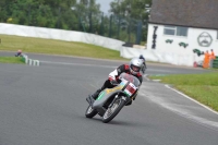 Mallory-park-Leicestershire;Mallory-park-photographs;Motorcycle-action-photographs;classic-bikes;event-digital-images;eventdigitalimages;mallory-park;no-limits-trackday;peter-wileman-photography;vintage-bikes;vintage-motorcycles;vmcc-festival-1000-bikes