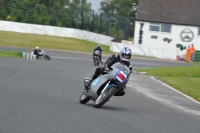 Mallory-park-Leicestershire;Mallory-park-photographs;Motorcycle-action-photographs;classic-bikes;event-digital-images;eventdigitalimages;mallory-park;no-limits-trackday;peter-wileman-photography;vintage-bikes;vintage-motorcycles;vmcc-festival-1000-bikes