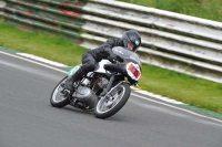 Mallory-park-Leicestershire;Mallory-park-photographs;Motorcycle-action-photographs;classic-bikes;event-digital-images;eventdigitalimages;mallory-park;no-limits-trackday;peter-wileman-photography;vintage-bikes;vintage-motorcycles;vmcc-festival-1000-bikes