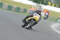 Mallory-park-Leicestershire;Mallory-park-photographs;Motorcycle-action-photographs;classic-bikes;event-digital-images;eventdigitalimages;mallory-park;no-limits-trackday;peter-wileman-photography;vintage-bikes;vintage-motorcycles;vmcc-festival-1000-bikes