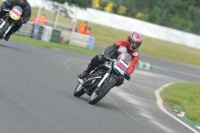 Mallory-park-Leicestershire;Mallory-park-photographs;Motorcycle-action-photographs;classic-bikes;event-digital-images;eventdigitalimages;mallory-park;no-limits-trackday;peter-wileman-photography;vintage-bikes;vintage-motorcycles;vmcc-festival-1000-bikes