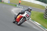 Mallory-park-Leicestershire;Mallory-park-photographs;Motorcycle-action-photographs;classic-bikes;event-digital-images;eventdigitalimages;mallory-park;no-limits-trackday;peter-wileman-photography;vintage-bikes;vintage-motorcycles;vmcc-festival-1000-bikes