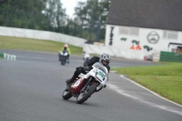 Mallory-park-Leicestershire;Mallory-park-photographs;Motorcycle-action-photographs;classic-bikes;event-digital-images;eventdigitalimages;mallory-park;no-limits-trackday;peter-wileman-photography;vintage-bikes;vintage-motorcycles;vmcc-festival-1000-bikes