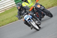 Mallory-park-Leicestershire;Mallory-park-photographs;Motorcycle-action-photographs;classic-bikes;event-digital-images;eventdigitalimages;mallory-park;no-limits-trackday;peter-wileman-photography;vintage-bikes;vintage-motorcycles;vmcc-festival-1000-bikes