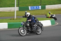 Mallory-park-Leicestershire;Mallory-park-photographs;Motorcycle-action-photographs;classic-bikes;event-digital-images;eventdigitalimages;mallory-park;no-limits-trackday;peter-wileman-photography;vintage-bikes;vintage-motorcycles;vmcc-festival-1000-bikes