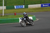 Mallory-park-Leicestershire;Mallory-park-photographs;Motorcycle-action-photographs;classic-bikes;event-digital-images;eventdigitalimages;mallory-park;no-limits-trackday;peter-wileman-photography;vintage-bikes;vintage-motorcycles;vmcc-festival-1000-bikes