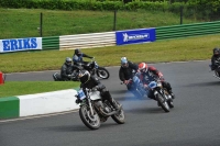 Mallory-park-Leicestershire;Mallory-park-photographs;Motorcycle-action-photographs;classic-bikes;event-digital-images;eventdigitalimages;mallory-park;no-limits-trackday;peter-wileman-photography;vintage-bikes;vintage-motorcycles;vmcc-festival-1000-bikes