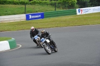 Mallory-park-Leicestershire;Mallory-park-photographs;Motorcycle-action-photographs;classic-bikes;event-digital-images;eventdigitalimages;mallory-park;no-limits-trackday;peter-wileman-photography;vintage-bikes;vintage-motorcycles;vmcc-festival-1000-bikes