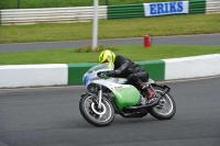 Mallory-park-Leicestershire;Mallory-park-photographs;Motorcycle-action-photographs;classic-bikes;event-digital-images;eventdigitalimages;mallory-park;no-limits-trackday;peter-wileman-photography;vintage-bikes;vintage-motorcycles;vmcc-festival-1000-bikes