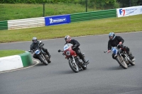 Mallory-park-Leicestershire;Mallory-park-photographs;Motorcycle-action-photographs;classic-bikes;event-digital-images;eventdigitalimages;mallory-park;no-limits-trackday;peter-wileman-photography;vintage-bikes;vintage-motorcycles;vmcc-festival-1000-bikes