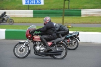 Mallory-park-Leicestershire;Mallory-park-photographs;Motorcycle-action-photographs;classic-bikes;event-digital-images;eventdigitalimages;mallory-park;no-limits-trackday;peter-wileman-photography;vintage-bikes;vintage-motorcycles;vmcc-festival-1000-bikes