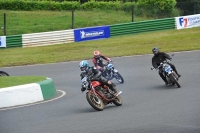 Mallory-park-Leicestershire;Mallory-park-photographs;Motorcycle-action-photographs;classic-bikes;event-digital-images;eventdigitalimages;mallory-park;no-limits-trackday;peter-wileman-photography;vintage-bikes;vintage-motorcycles;vmcc-festival-1000-bikes