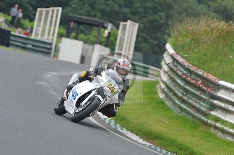 Mallory park Leicestershire;Mallory park photographs;Motorcycle action photographs;classic bikes;event digital images;eventdigitalimages;mallory park;no limits trackday;peter wileman photography;vintage bikes;vintage motorcycles;vmcc festival 1000 bikes