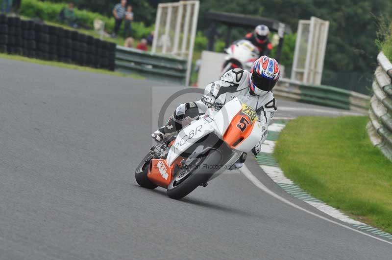 Mallory park Leicestershire;Mallory park photographs;Motorcycle action photographs;classic bikes;event digital images;eventdigitalimages;mallory park;no limits trackday;peter wileman photography;vintage bikes;vintage motorcycles;vmcc festival 1000 bikes