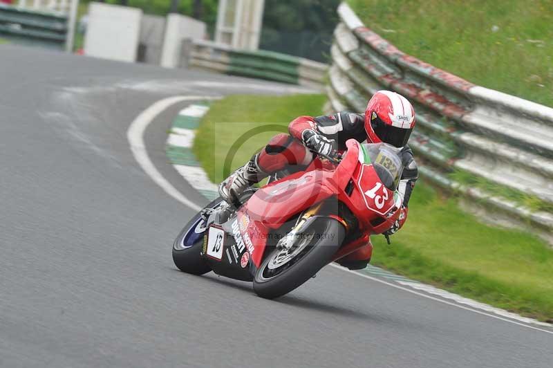 Mallory park Leicestershire;Mallory park photographs;Motorcycle action photographs;classic bikes;event digital images;eventdigitalimages;mallory park;no limits trackday;peter wileman photography;vintage bikes;vintage motorcycles;vmcc festival 1000 bikes