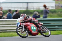 Mallory-park-Leicestershire;Mallory-park-photographs;Motorcycle-action-photographs;classic-bikes;event-digital-images;eventdigitalimages;mallory-park;no-limits-trackday;peter-wileman-photography;vintage-bikes;vintage-motorcycles;vmcc-festival-1000-bikes