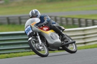 Mallory-park-Leicestershire;Mallory-park-photographs;Motorcycle-action-photographs;classic-bikes;event-digital-images;eventdigitalimages;mallory-park;no-limits-trackday;peter-wileman-photography;vintage-bikes;vintage-motorcycles;vmcc-festival-1000-bikes