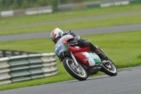 Mallory-park-Leicestershire;Mallory-park-photographs;Motorcycle-action-photographs;classic-bikes;event-digital-images;eventdigitalimages;mallory-park;no-limits-trackday;peter-wileman-photography;vintage-bikes;vintage-motorcycles;vmcc-festival-1000-bikes