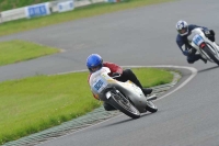 Mallory-park-Leicestershire;Mallory-park-photographs;Motorcycle-action-photographs;classic-bikes;event-digital-images;eventdigitalimages;mallory-park;no-limits-trackday;peter-wileman-photography;vintage-bikes;vintage-motorcycles;vmcc-festival-1000-bikes