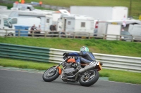 Mallory-park-Leicestershire;Mallory-park-photographs;Motorcycle-action-photographs;classic-bikes;event-digital-images;eventdigitalimages;mallory-park;no-limits-trackday;peter-wileman-photography;vintage-bikes;vintage-motorcycles;vmcc-festival-1000-bikes