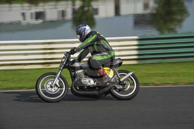 Mallory park Leicestershire;Mallory park photographs;Motorcycle action photographs;classic bikes;event digital images;eventdigitalimages;mallory park;no limits trackday;peter wileman photography;vintage bikes;vintage motorcycles;vmcc festival 1000 bikes