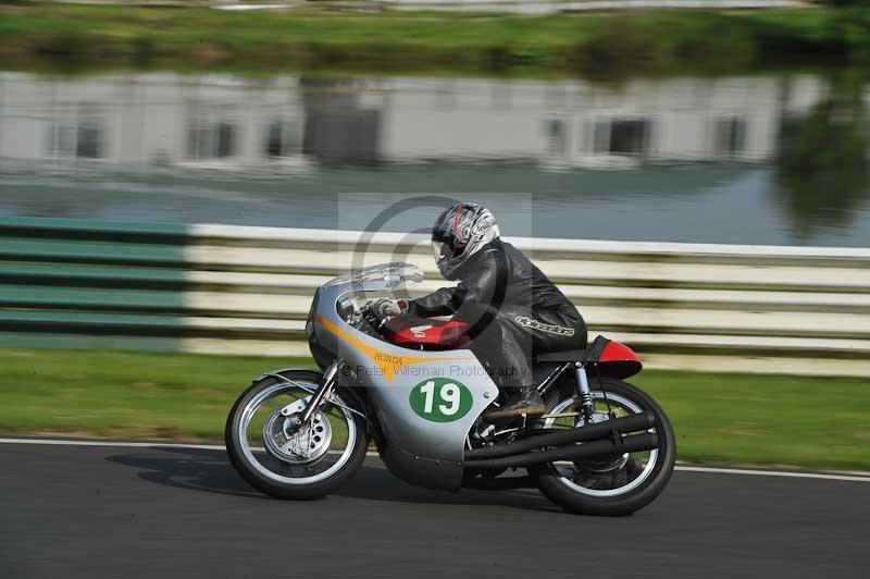 Mallory park Leicestershire;Mallory park photographs;Motorcycle action photographs;classic bikes;event digital images;eventdigitalimages;mallory park;no limits trackday;peter wileman photography;vintage bikes;vintage motorcycles;vmcc festival 1000 bikes